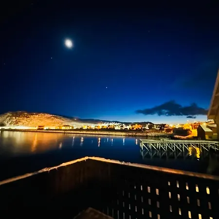 Explore Country house